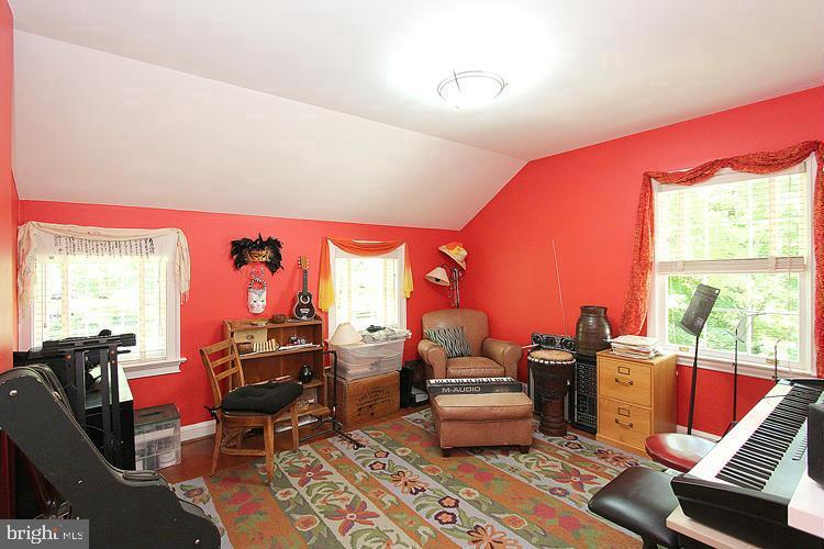 BRADLEY WOODS - Residential Lease