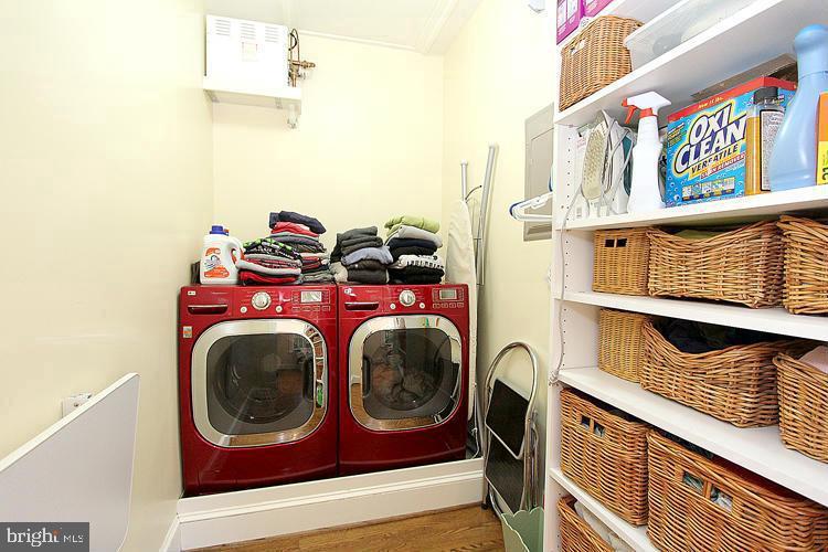 BRADLEY WOODS - Residential Lease