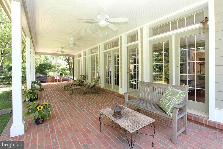 BRADLEY WOODS - Residential Lease