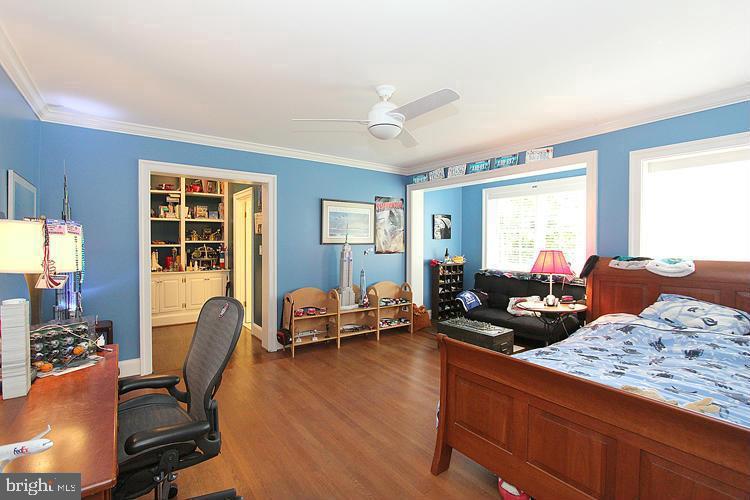 BRADLEY WOODS - Residential Lease