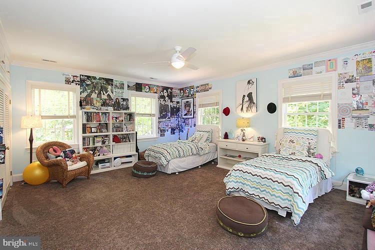 BRADLEY WOODS - Residential Lease