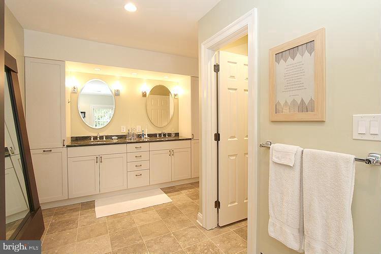 BRADLEY WOODS - Residential Lease