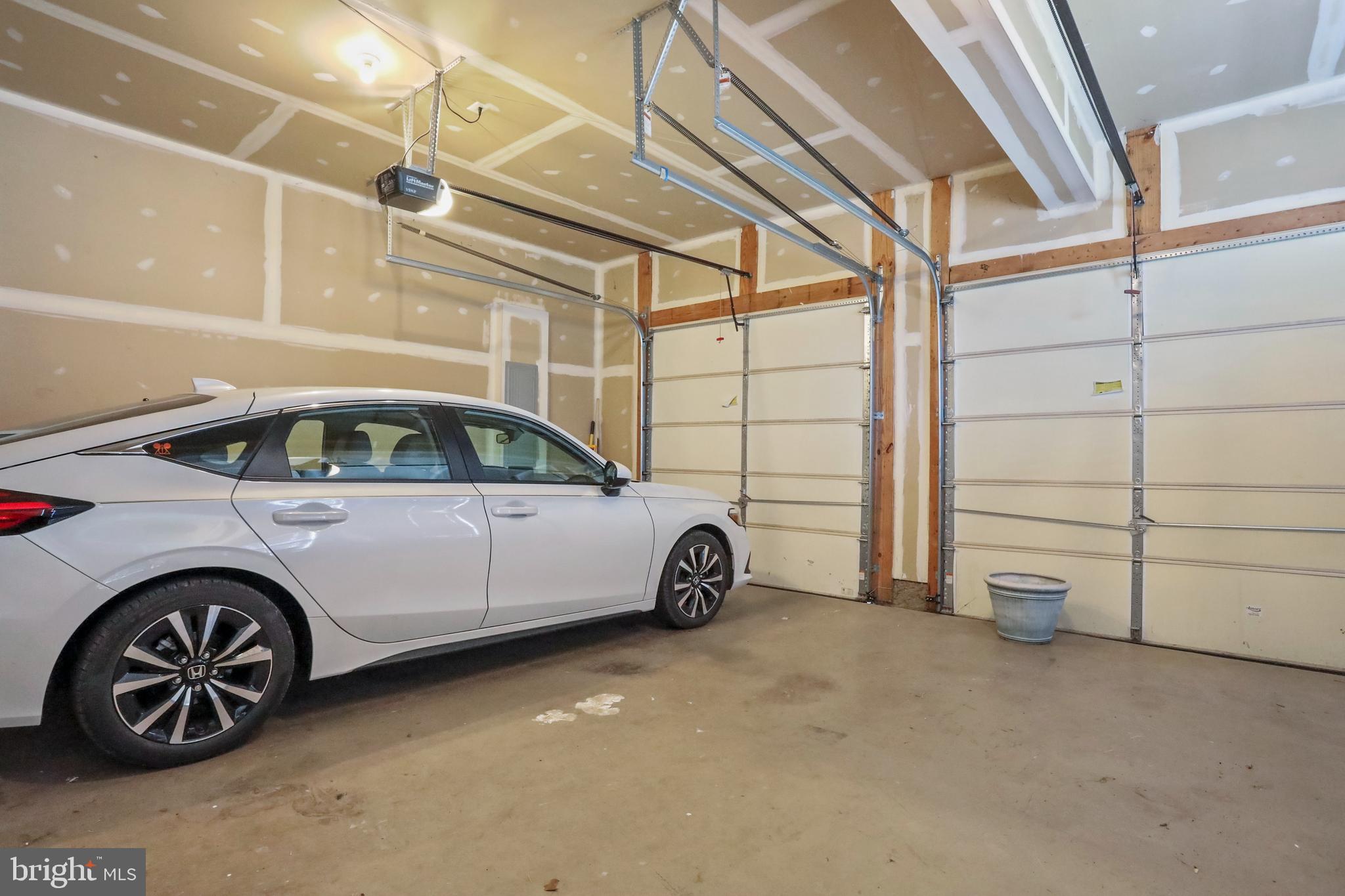 MADDEX FARM - Residential