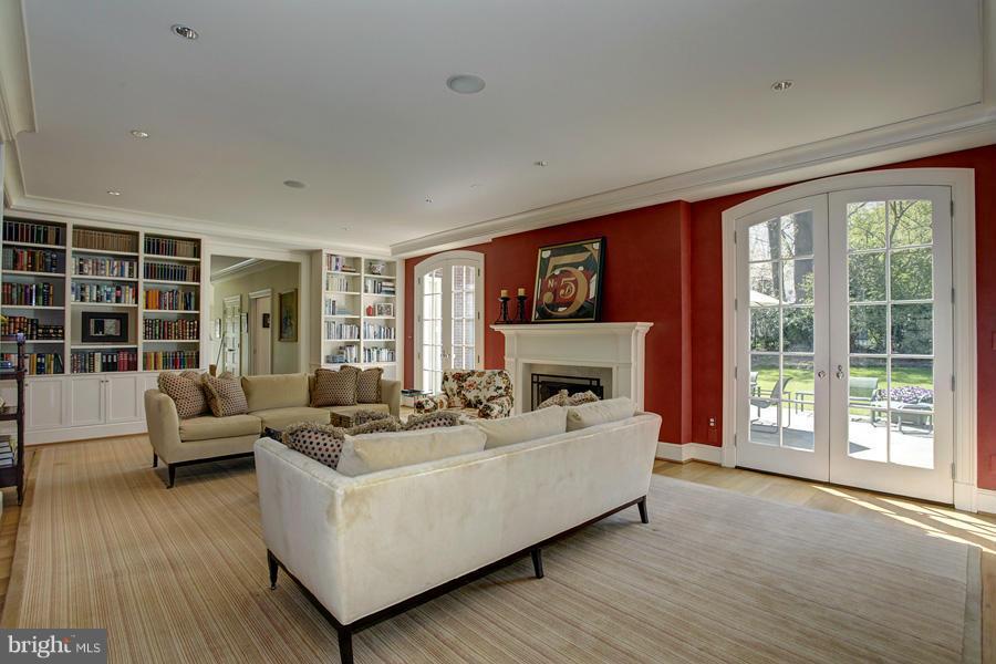 SPRING VALLEY - Residential