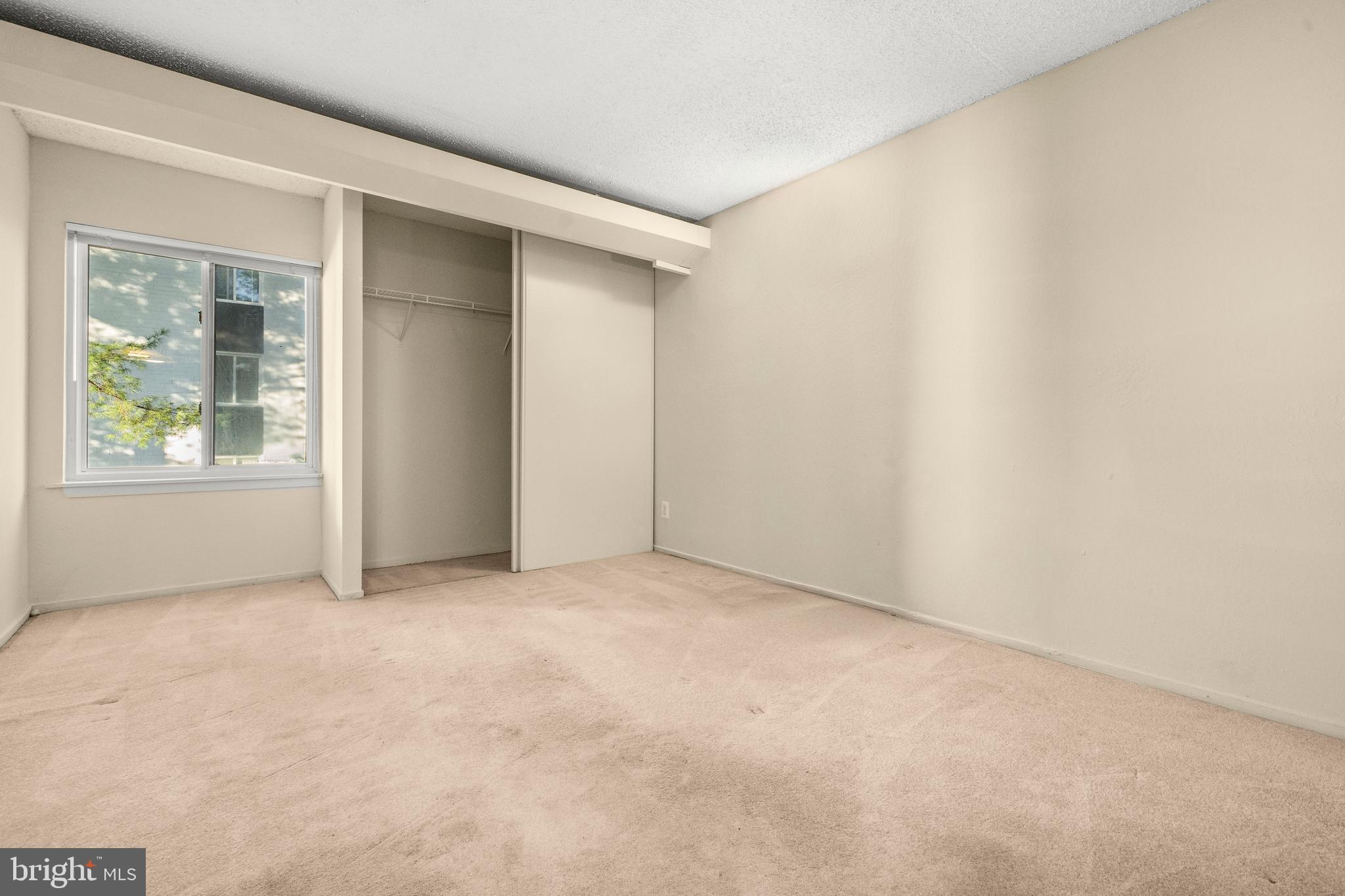 EOS TWENTY-ONE - Residential