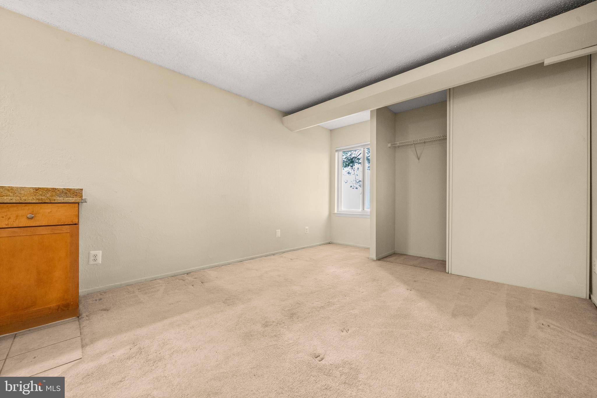 EOS TWENTY-ONE - Residential