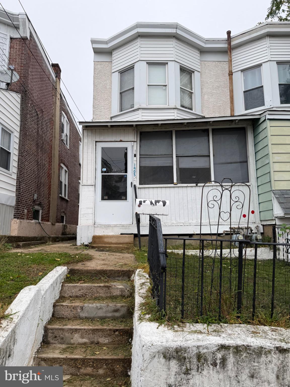 1405 HEWES AVENUE