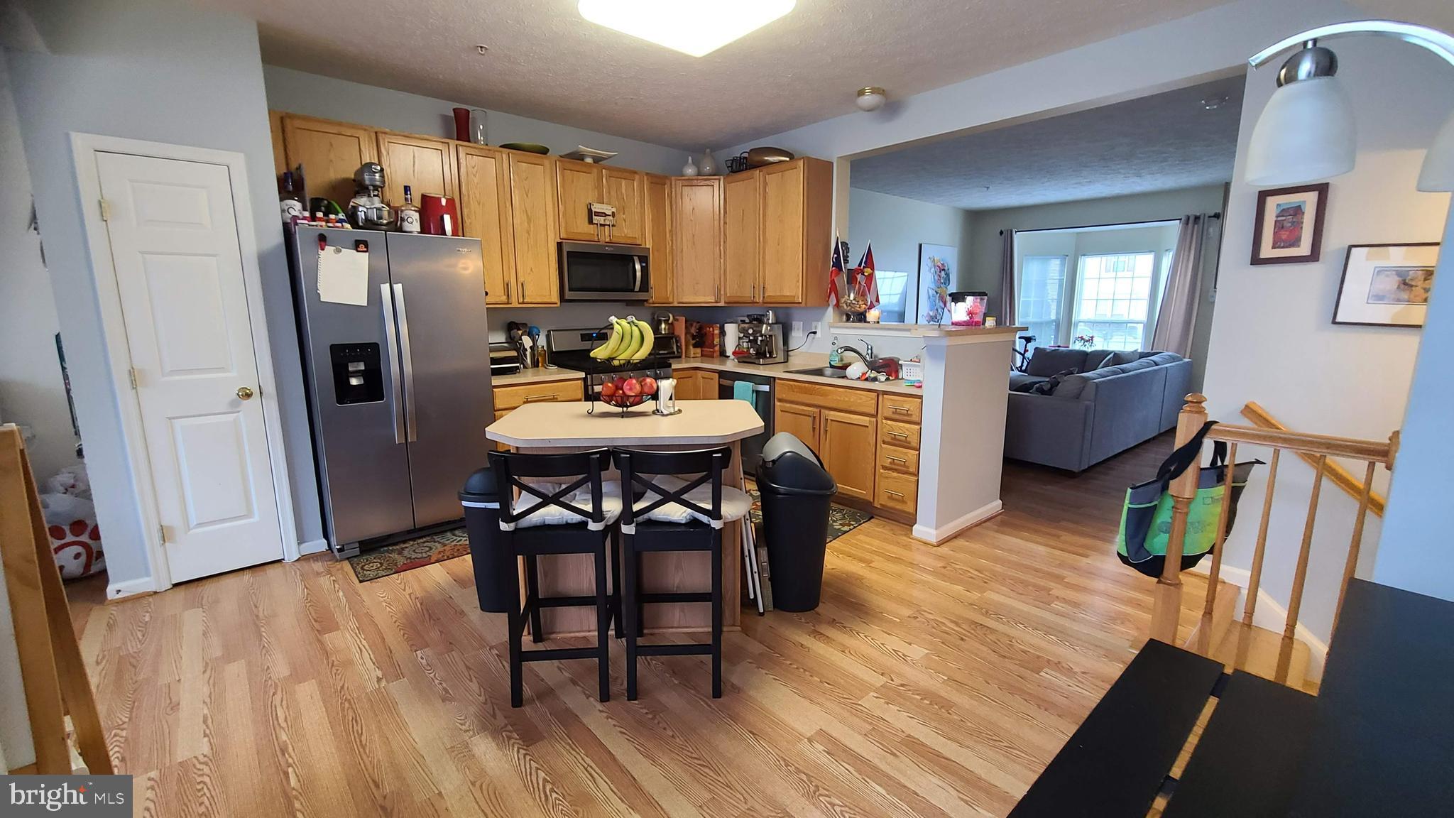 CONSTANT FRIENDSHIP - Residential Lease