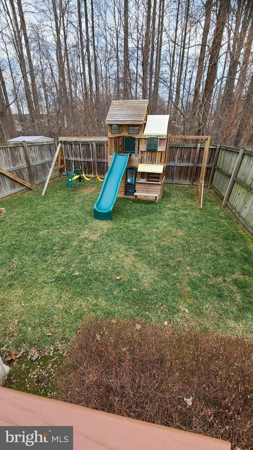 CONSTANT FRIENDSHIP - Residential Lease