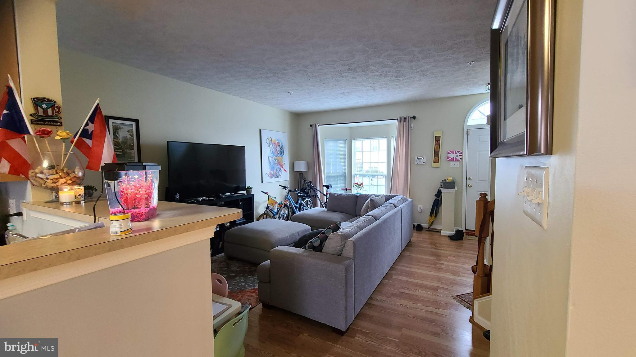 CONSTANT FRIENDSHIP - Residential Lease