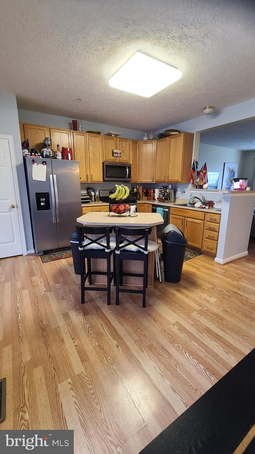 CONSTANT FRIENDSHIP - Residential Lease