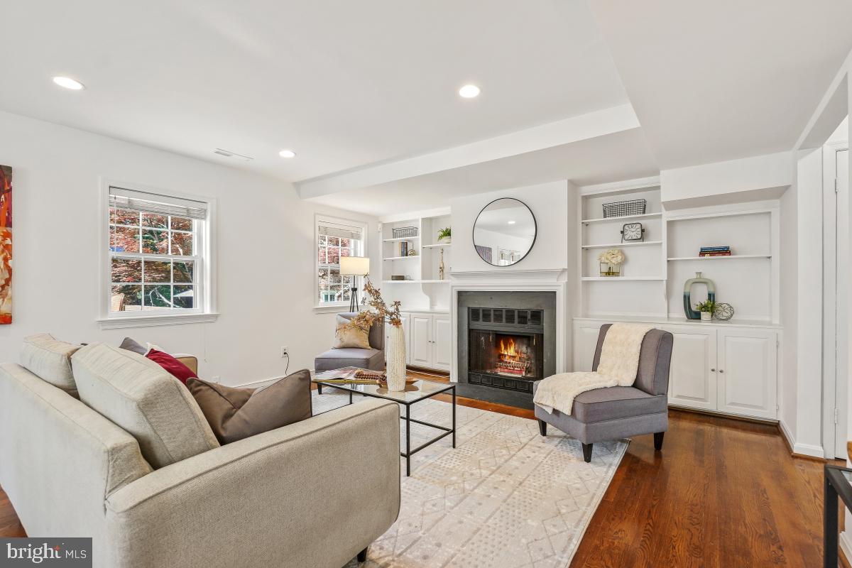 KENWOOD FOREST - Residential