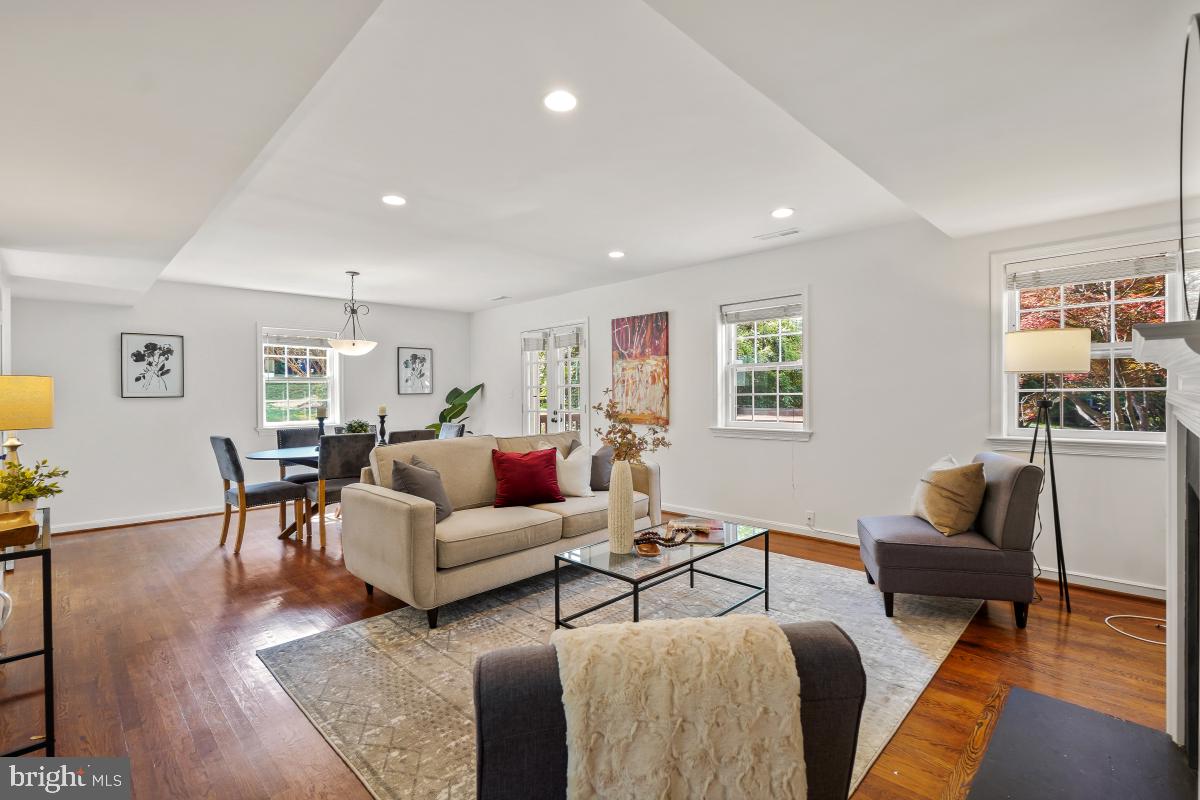 KENWOOD FOREST - Residential