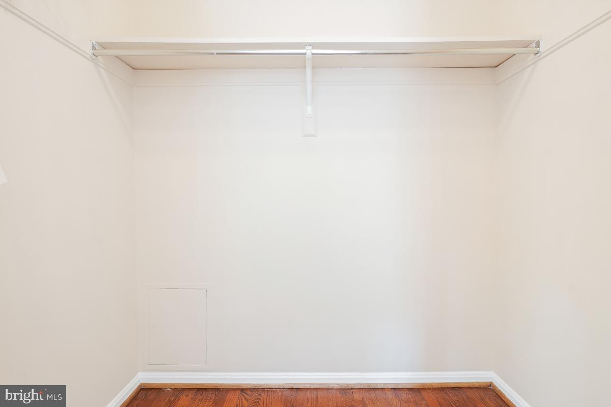 KENWOOD FOREST - Residential