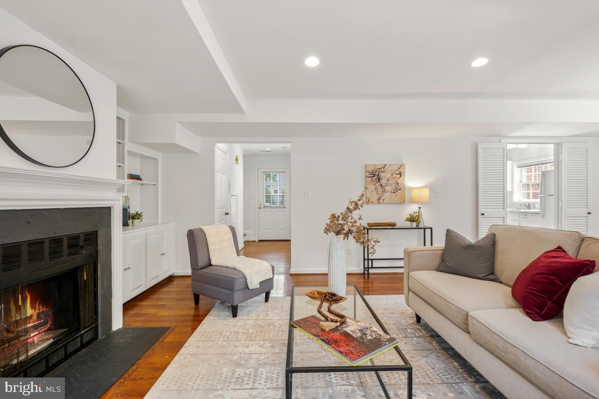 KENWOOD FOREST - Residential