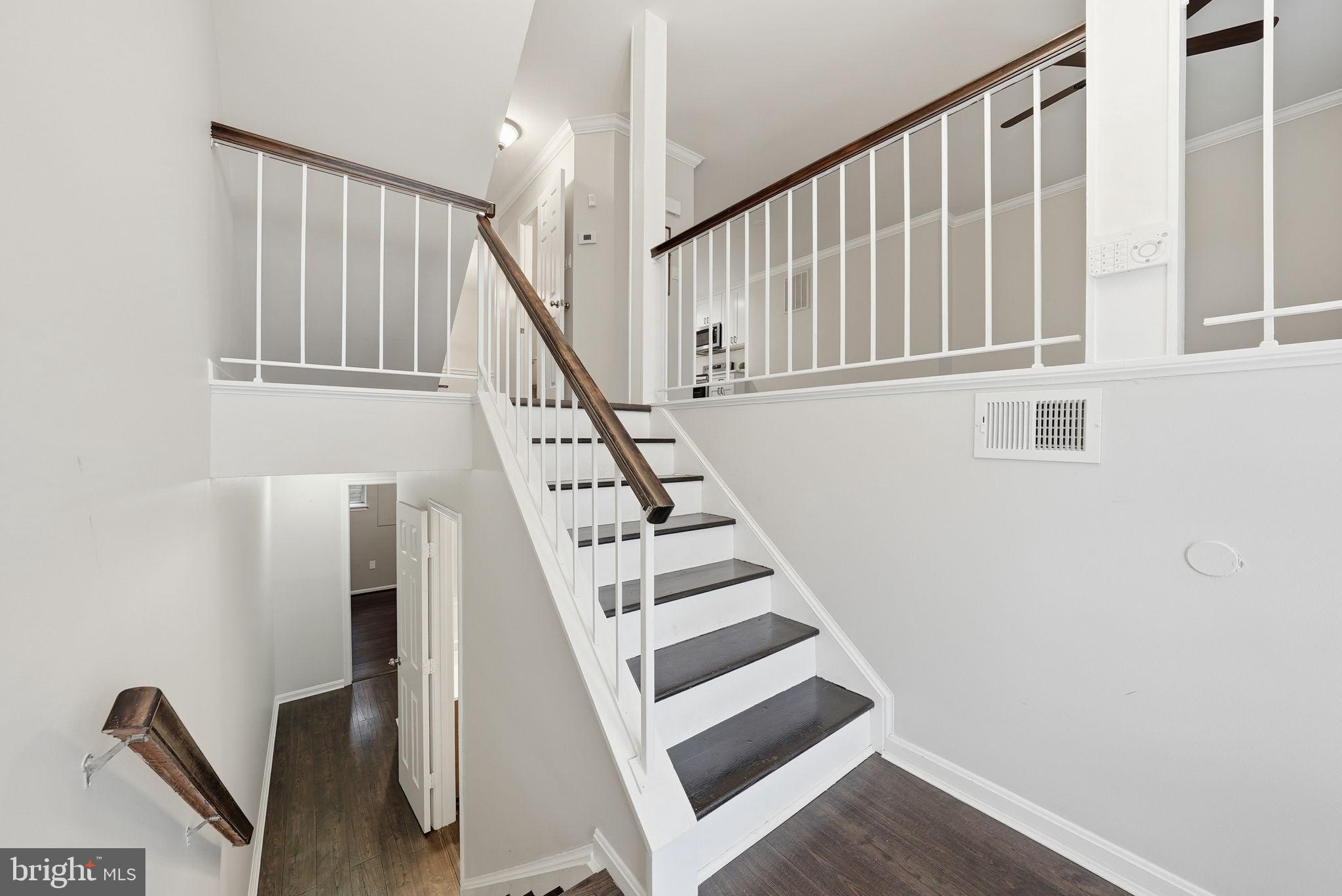 MONTCLAIR - Residential