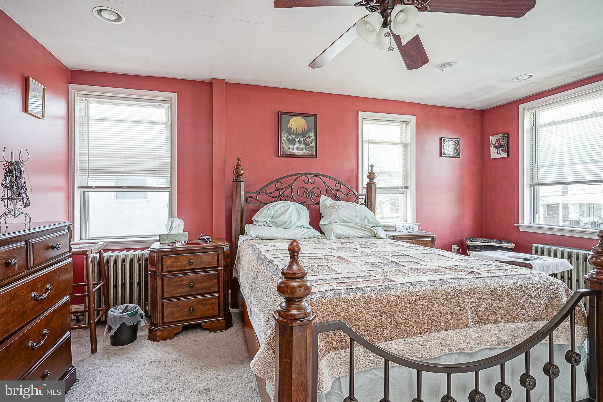 CLIFTON HEIGHTS - Residential