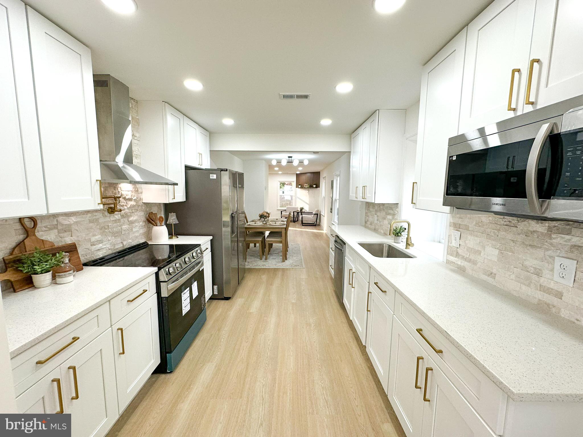 Welcome to 905 Barron Avenue – Where Comfort Meets Convenience
**Back on the Market.
Step into this beautifully updated 4-bedroom, 3-bathroom, two-story single-family home nestled in one of the area’s most sought-after neighborhoods. With new flooring, updated bathrooms and generously sized bedrooms with spacious closets throughout, there’s room for everyone to live and grow in comfort.
The heart of the home is the brand-new modern kitchen, featuring sleek stainless steel appliances and stylish finishes—perfect for everyday living or entertaining guests. Recent upgrades include a brand-new roof and all new mechanical systems, ensuring year-round efficiency and peace of mind.
Outside, the expansive backyard offers a blank canvas ready for your personal vision—whether it’s a garden oasis, outdoor kitchen, or play area, the possibilities are endless.
Located just minutes from local shops, dining and parks, this home combines the best of comfortable living with unmatched convenience. Don’t miss the opportunity to make this move-in-ready gem your forever home.