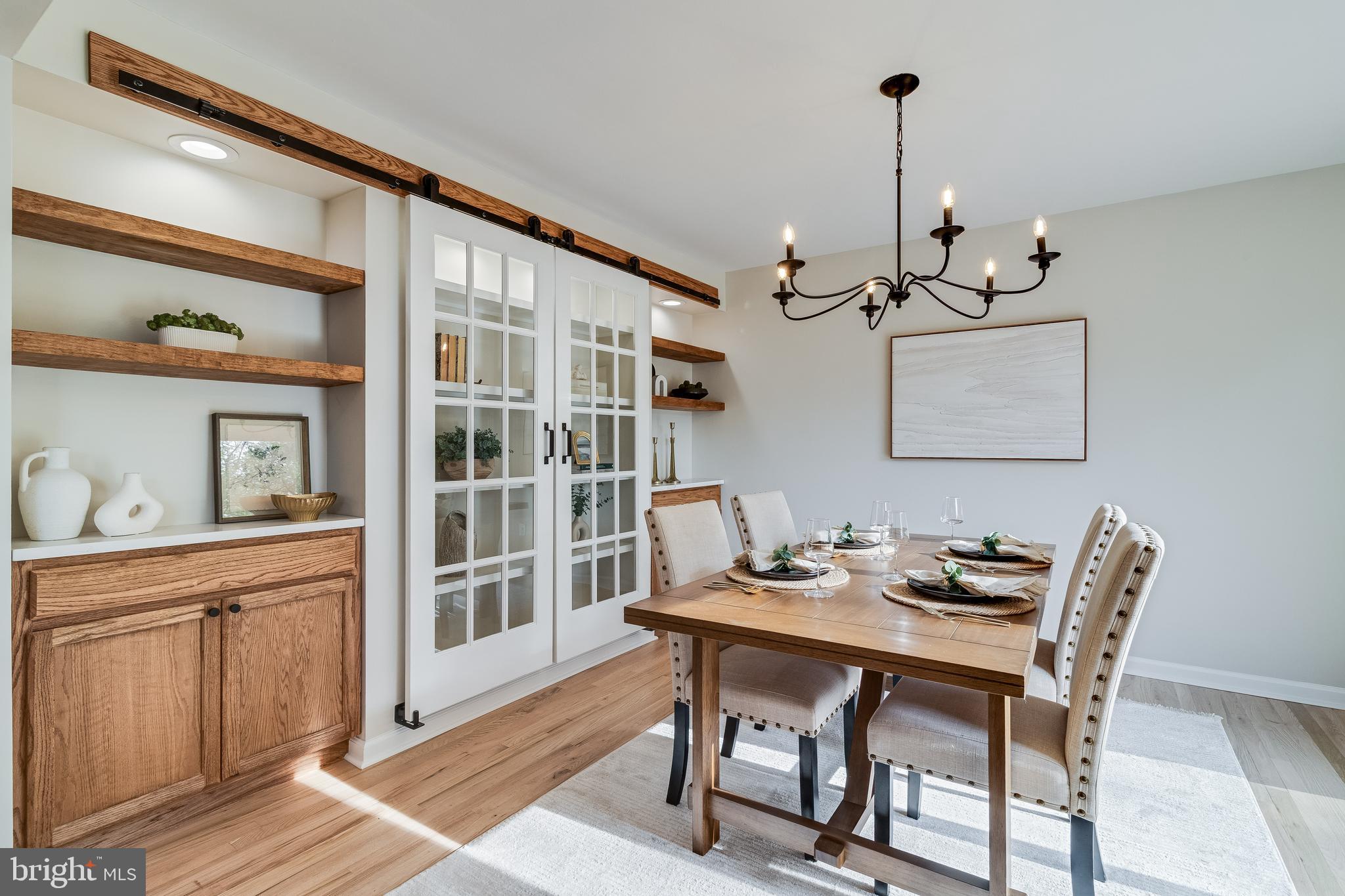 GOLDEN BEACH - Residential