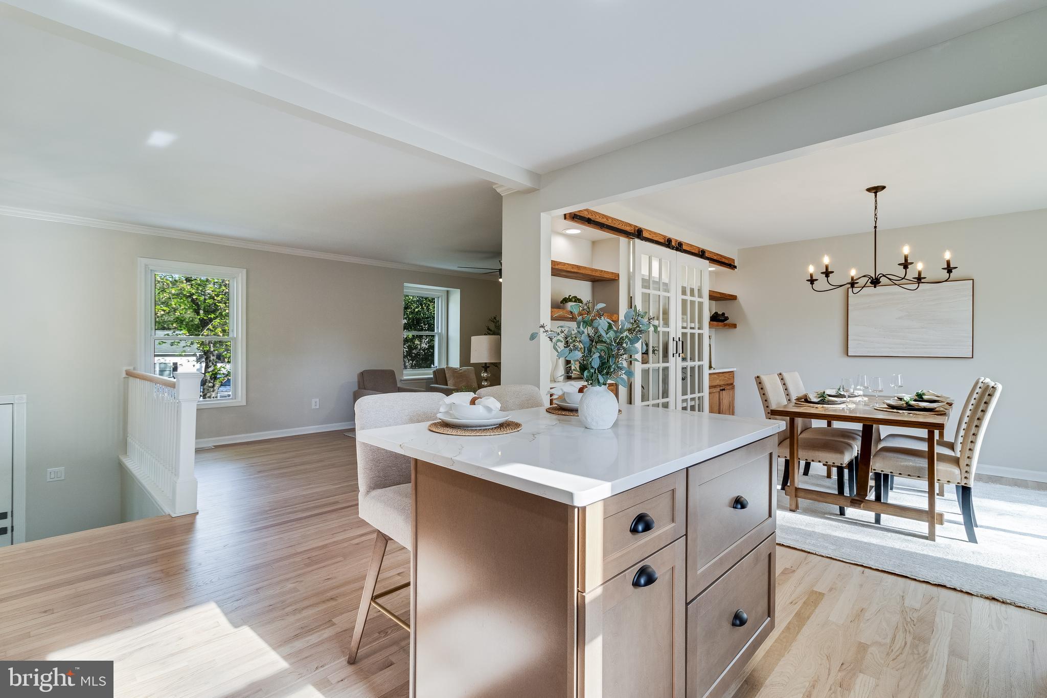 GOLDEN BEACH - Residential