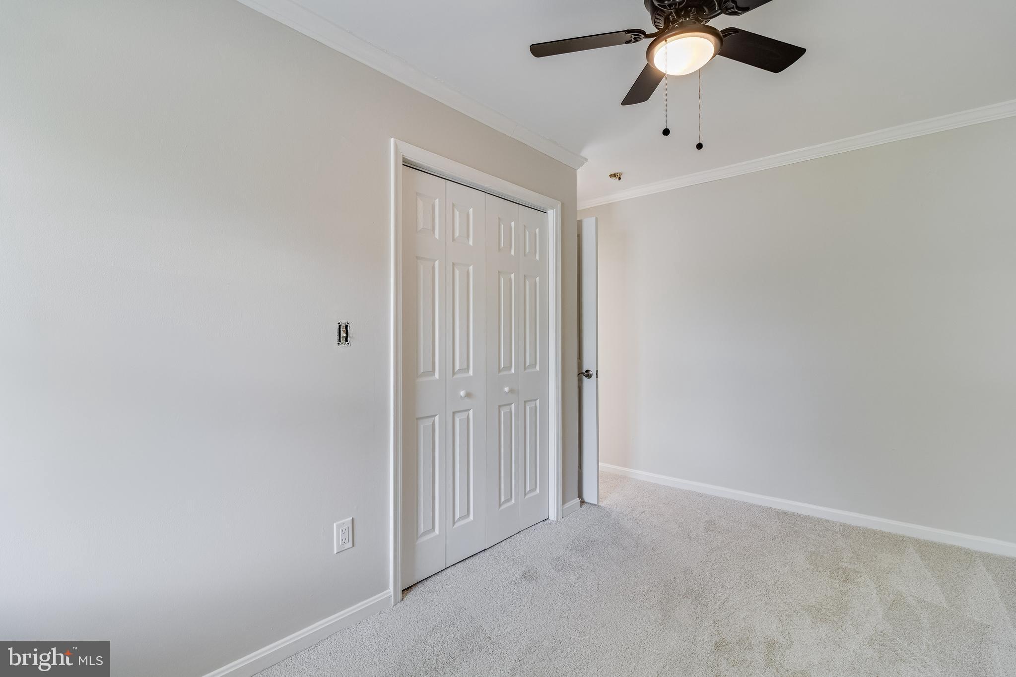 GOLDEN BEACH - Residential