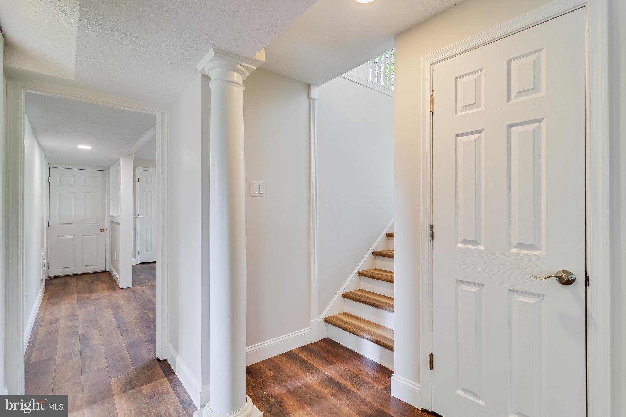 GOLDEN BEACH - Residential