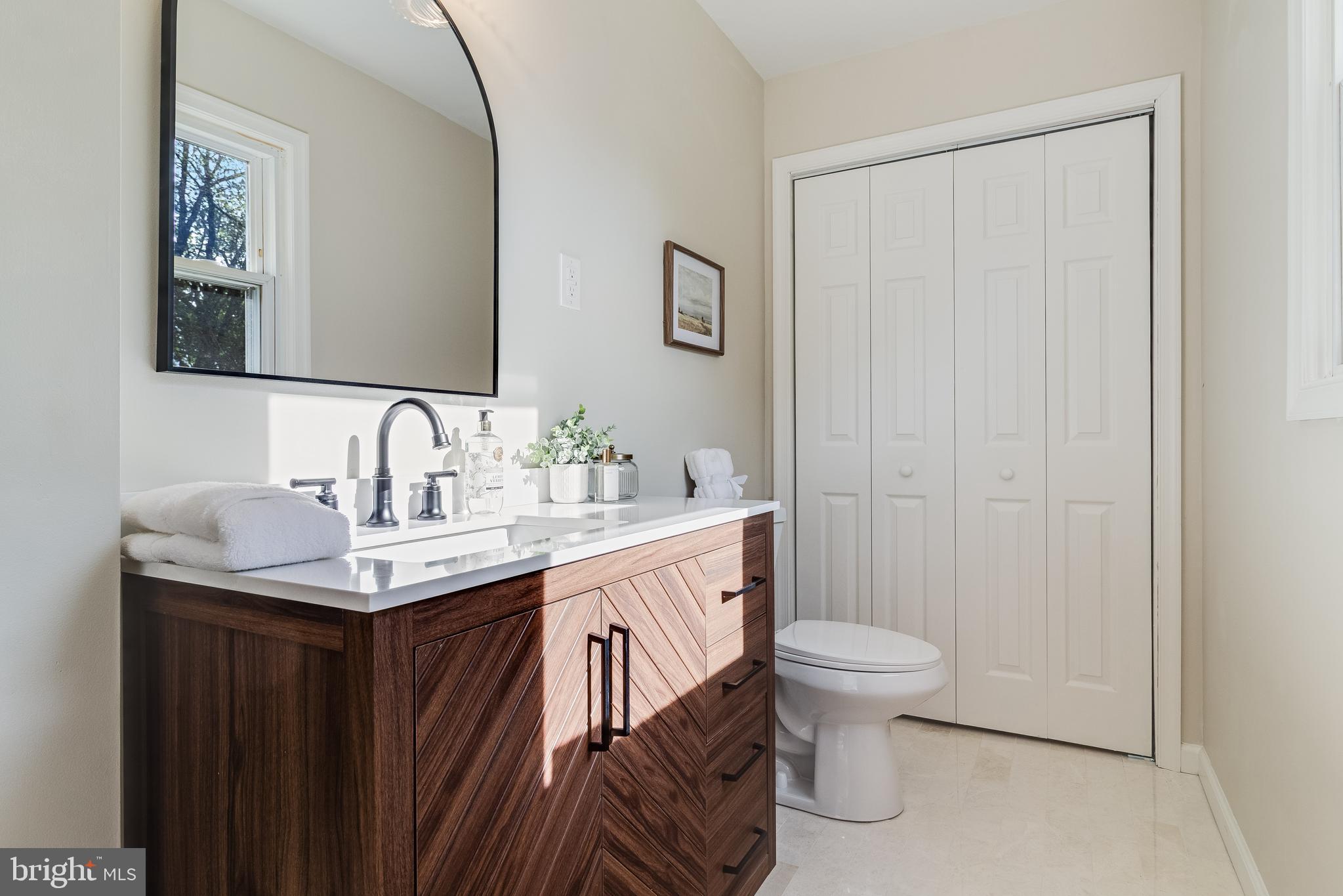 GOLDEN BEACH - Residential