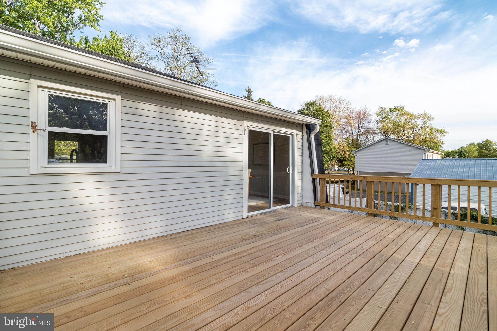 GOLDEN BEACH - Residential