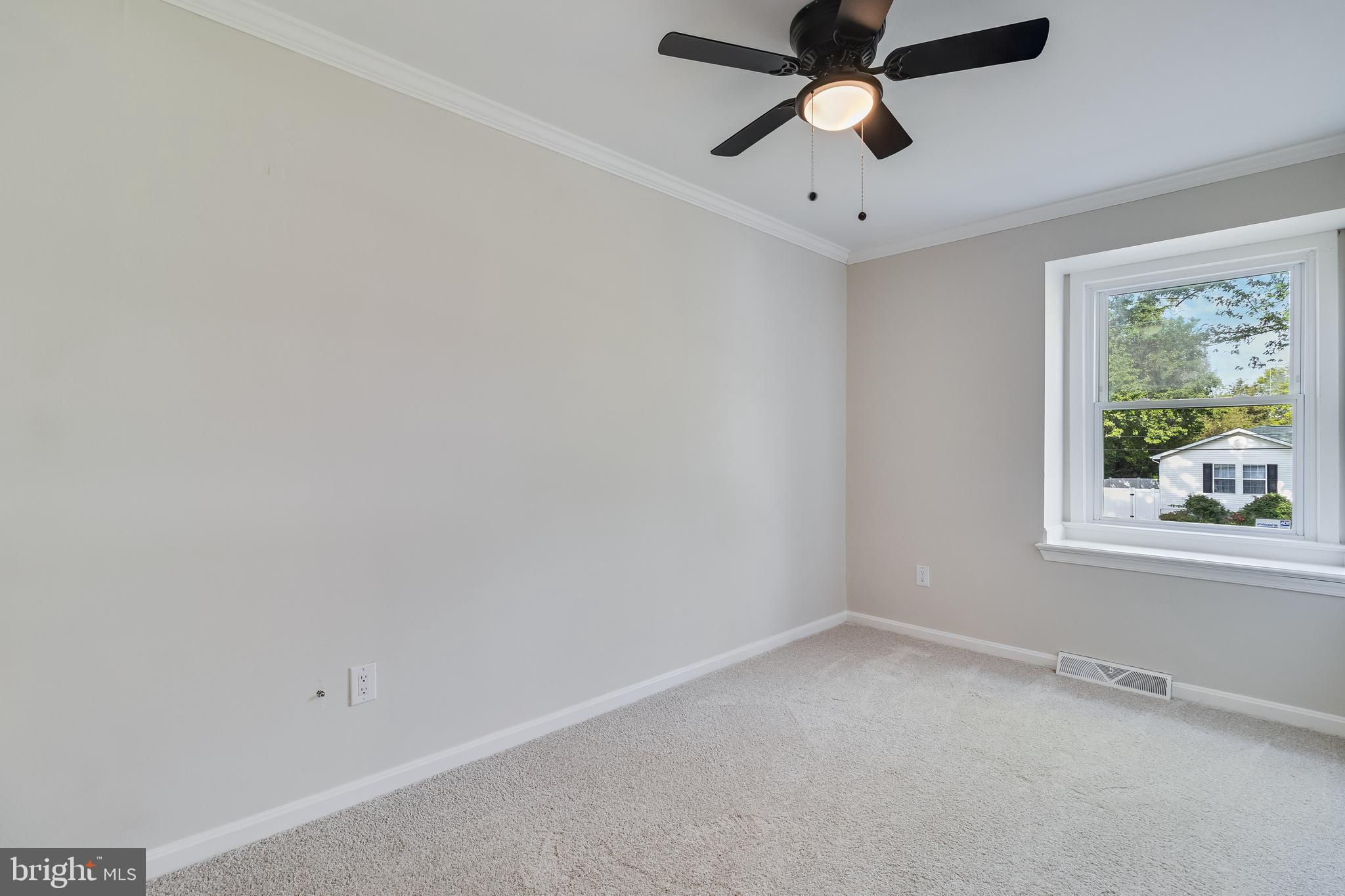 GOLDEN BEACH - Residential