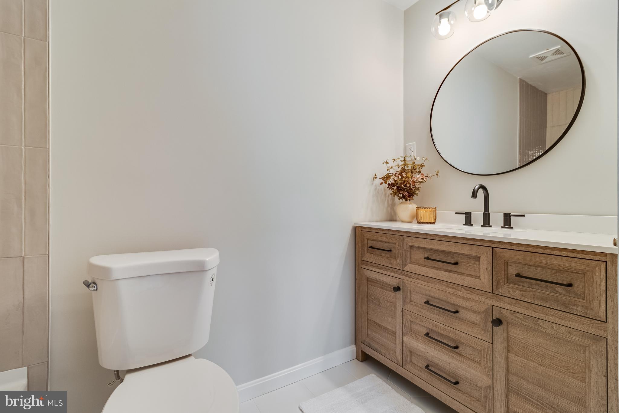 GOLDEN BEACH - Residential