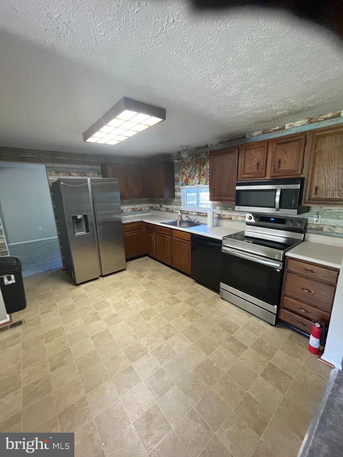 SHANNON SQUARE - Residential