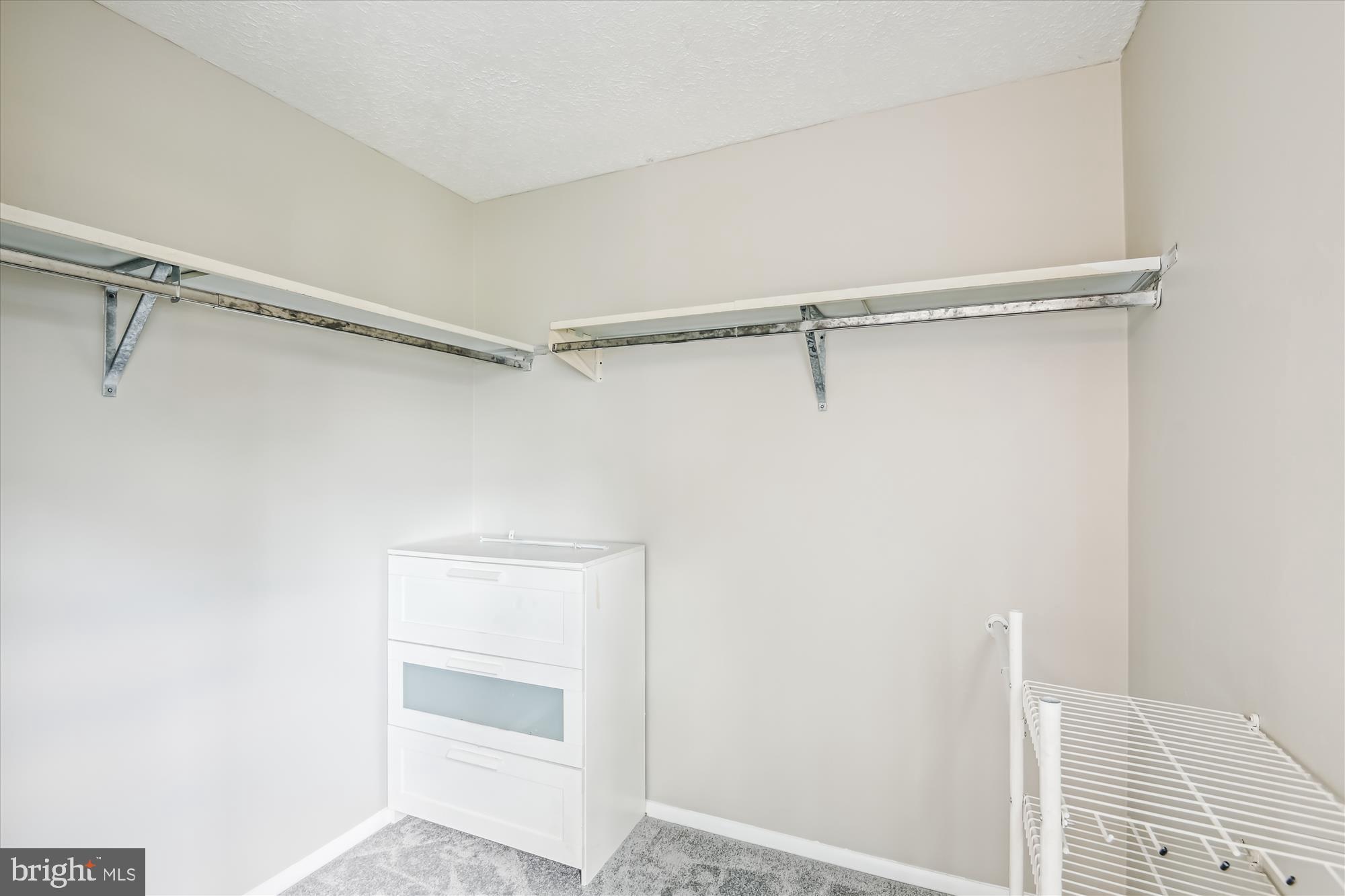 SHANNON SQUARE - Residential