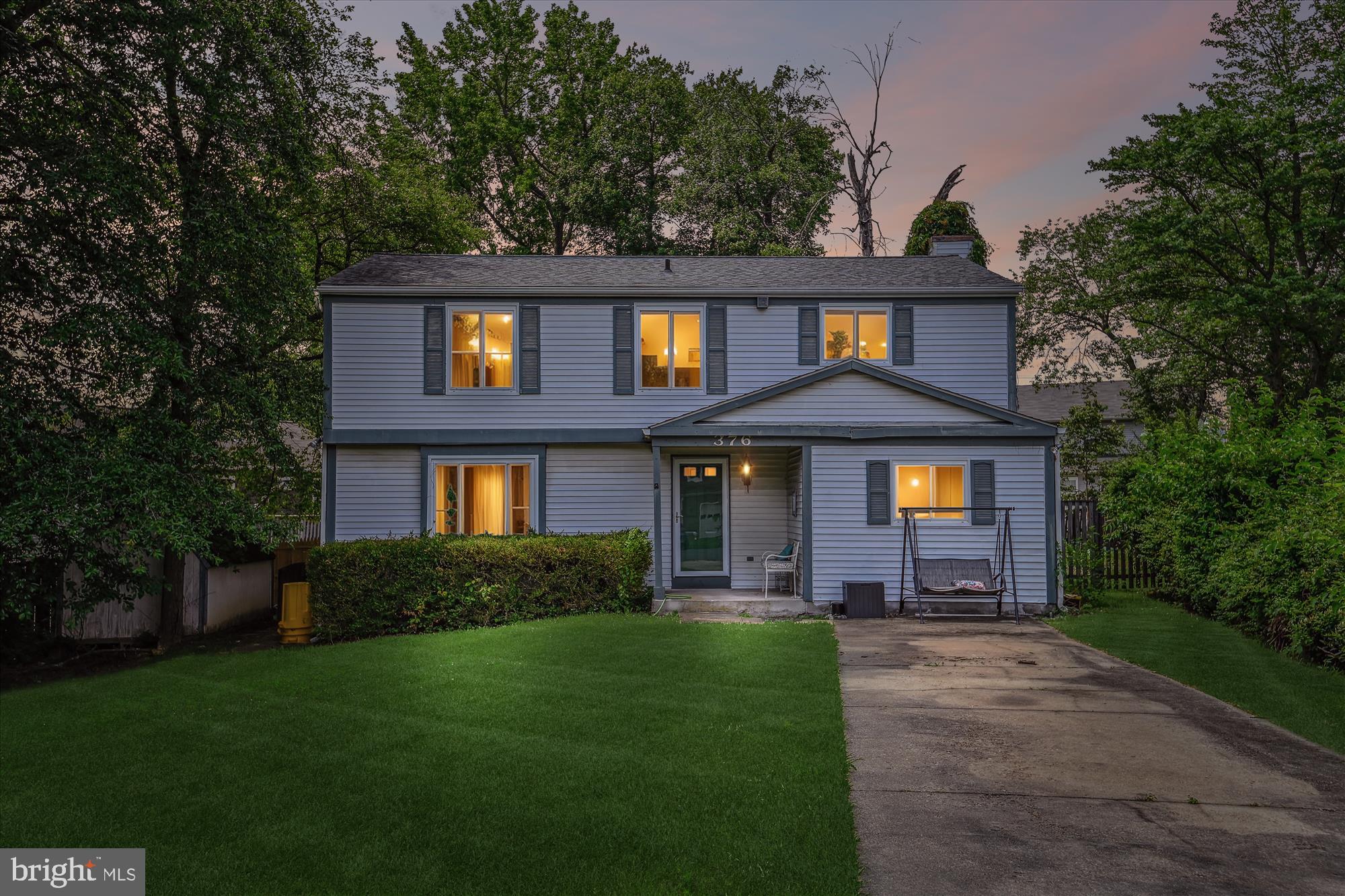 Price improvement!!! Nestled in a quaint cul de sac, this charmer features New Paint, and New Carpet, It's ready for your finishing touches!