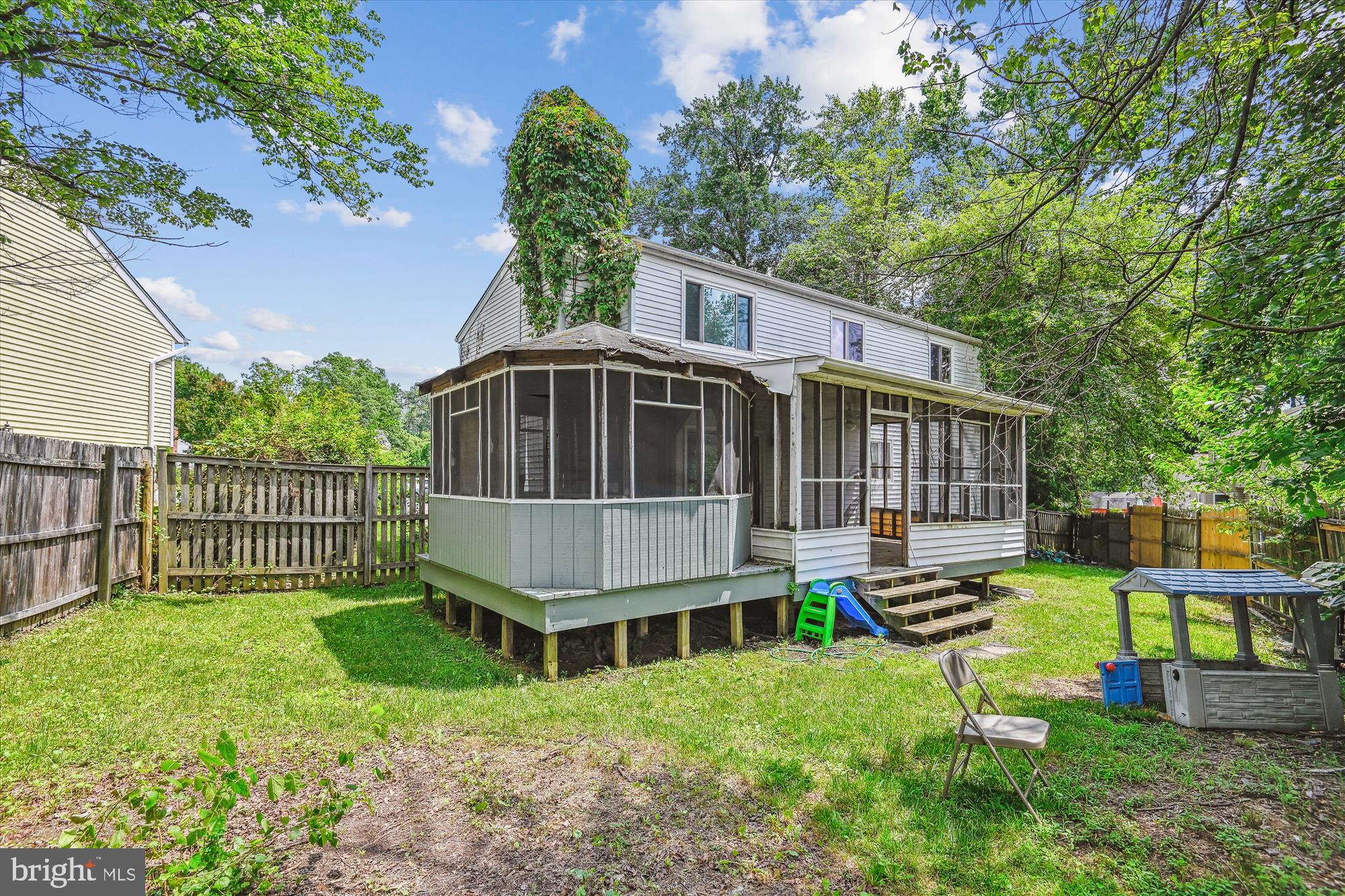 376 JAMIE COURT