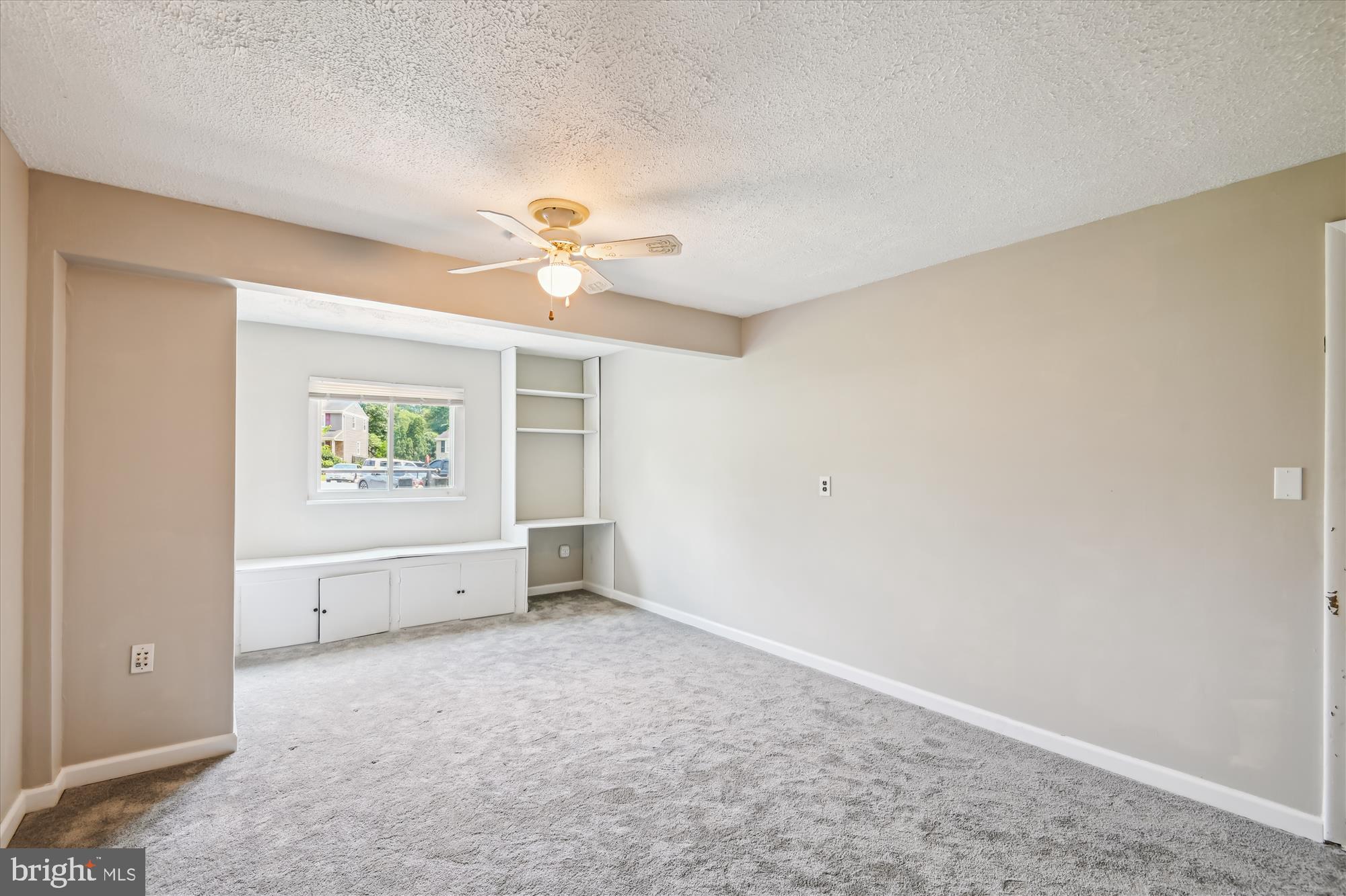 SHANNON SQUARE - Residential