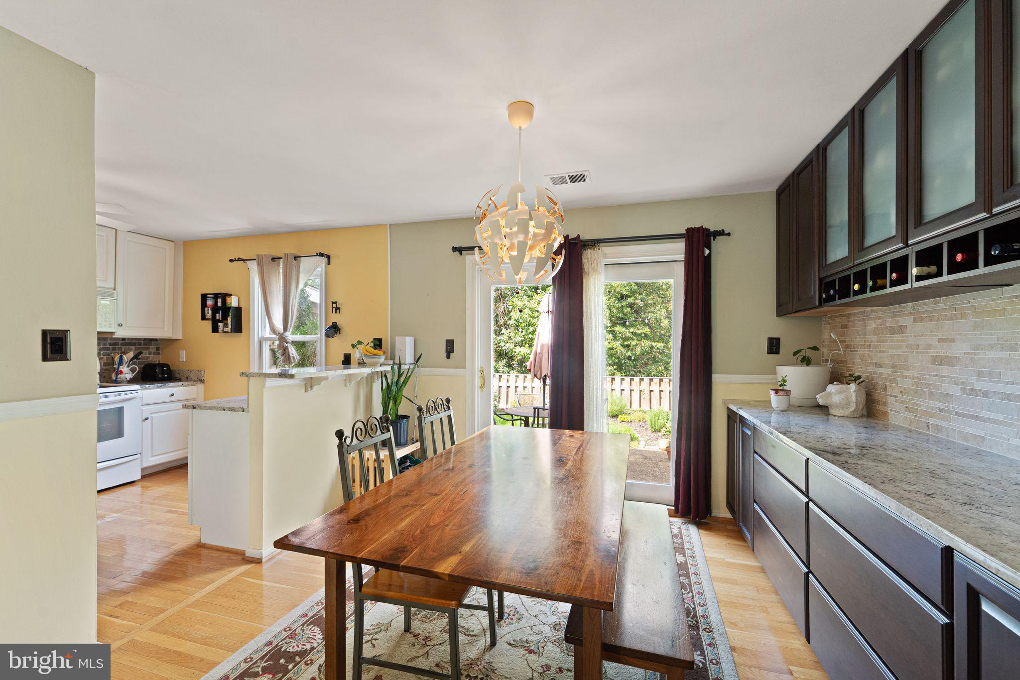 NEWINGTON STATION - Residential