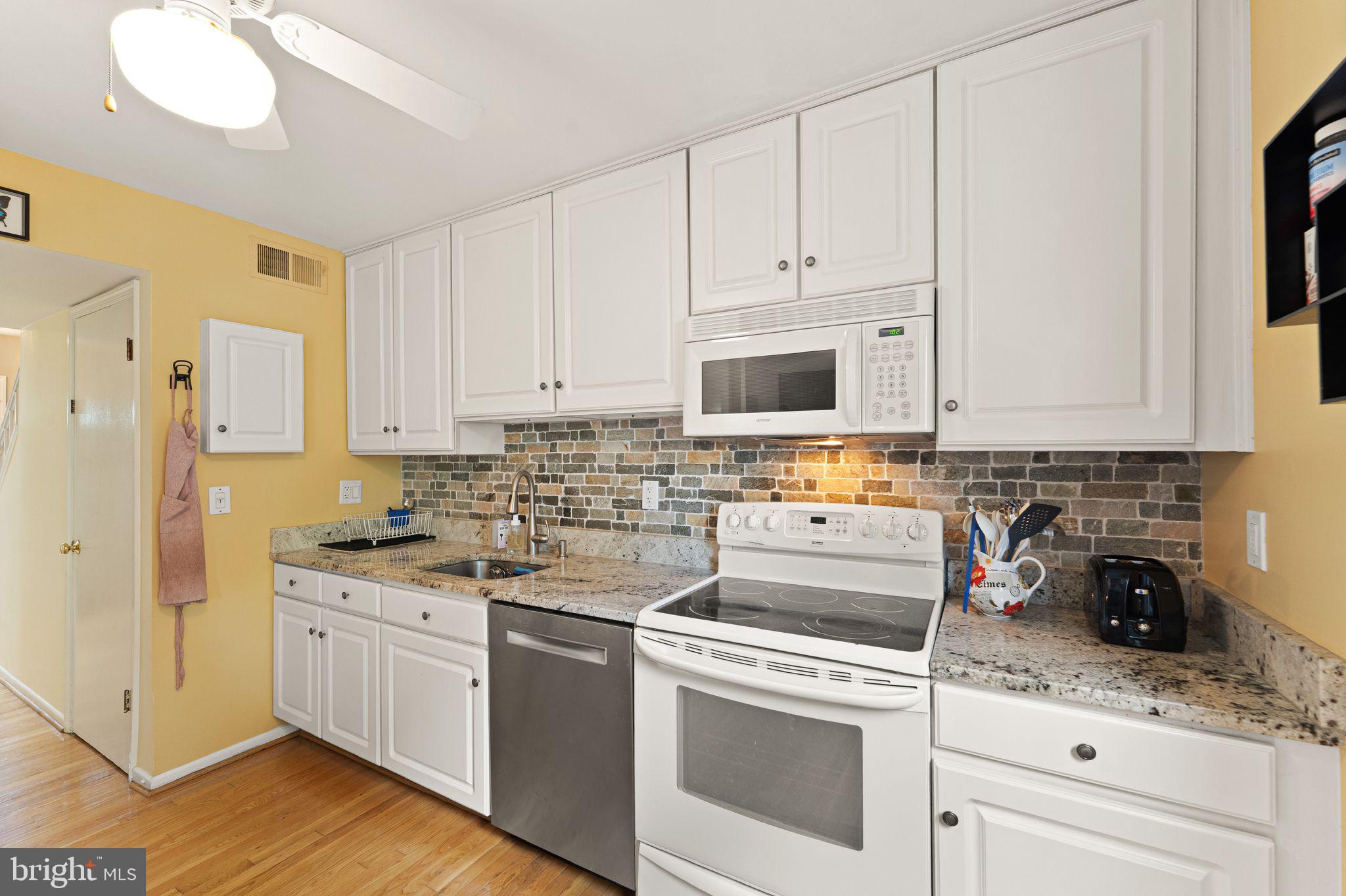 NEWINGTON STATION - Residential