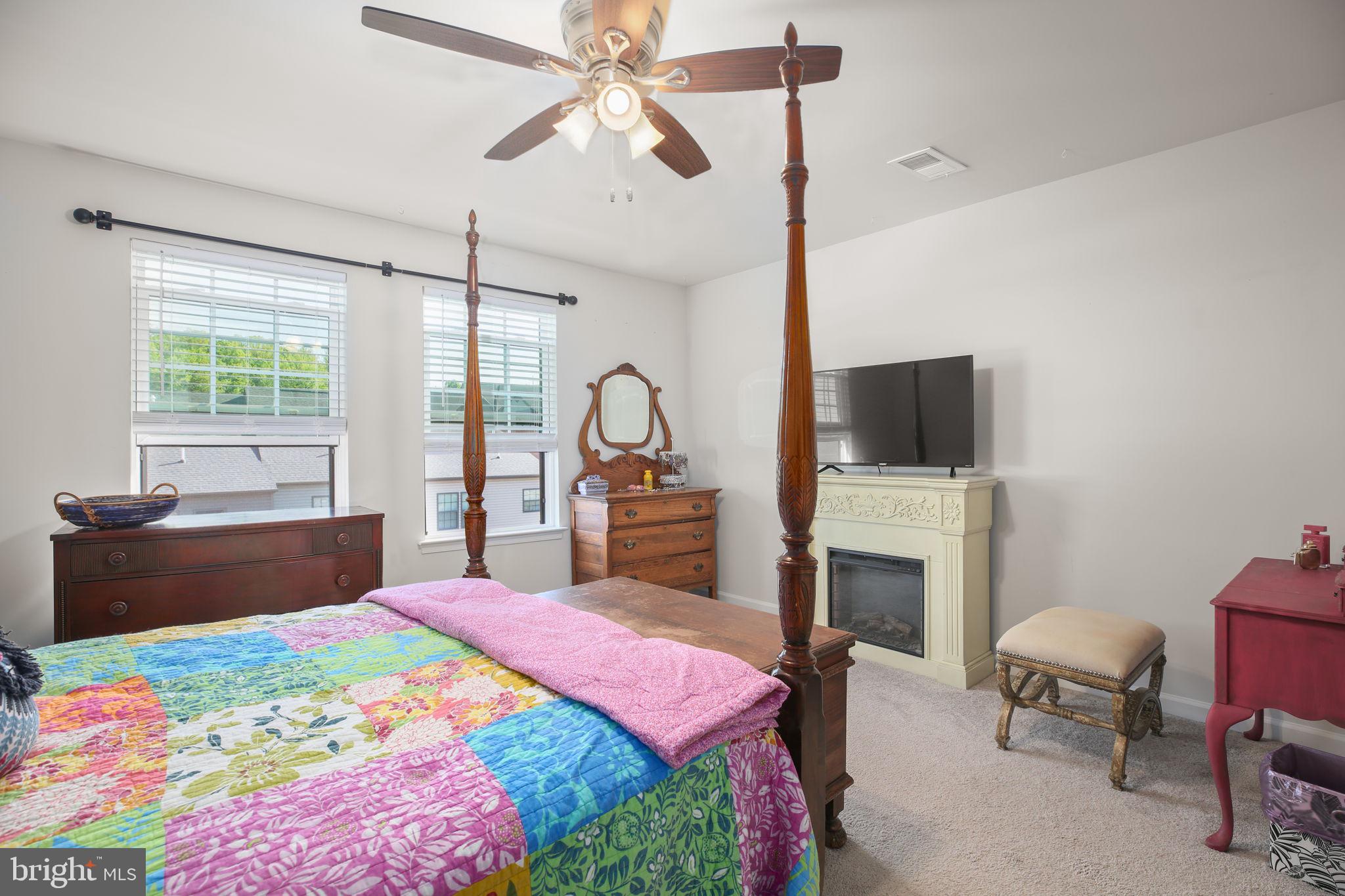 FREDERICKSBURG - Residential