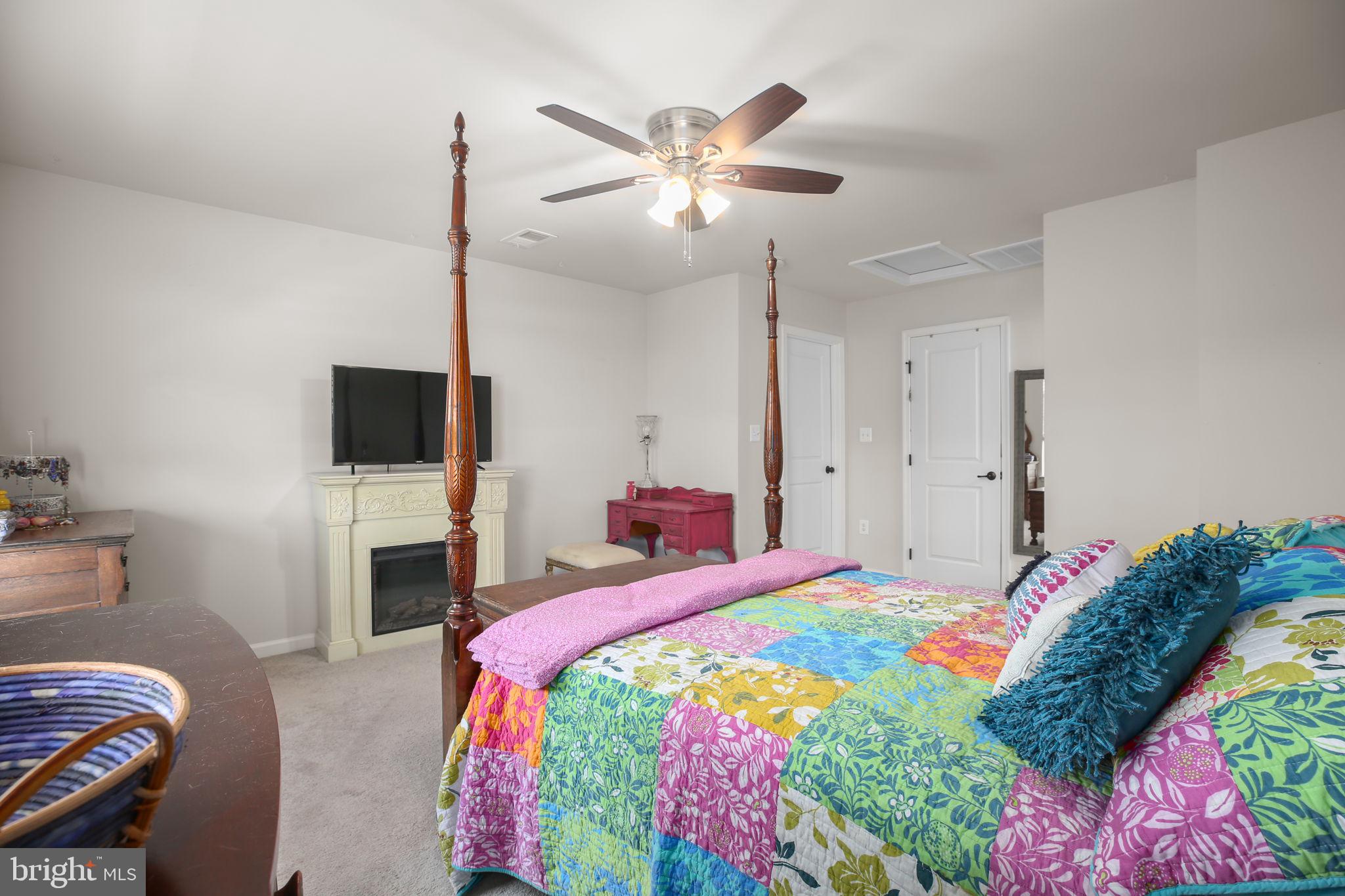 FREDERICKSBURG - Residential