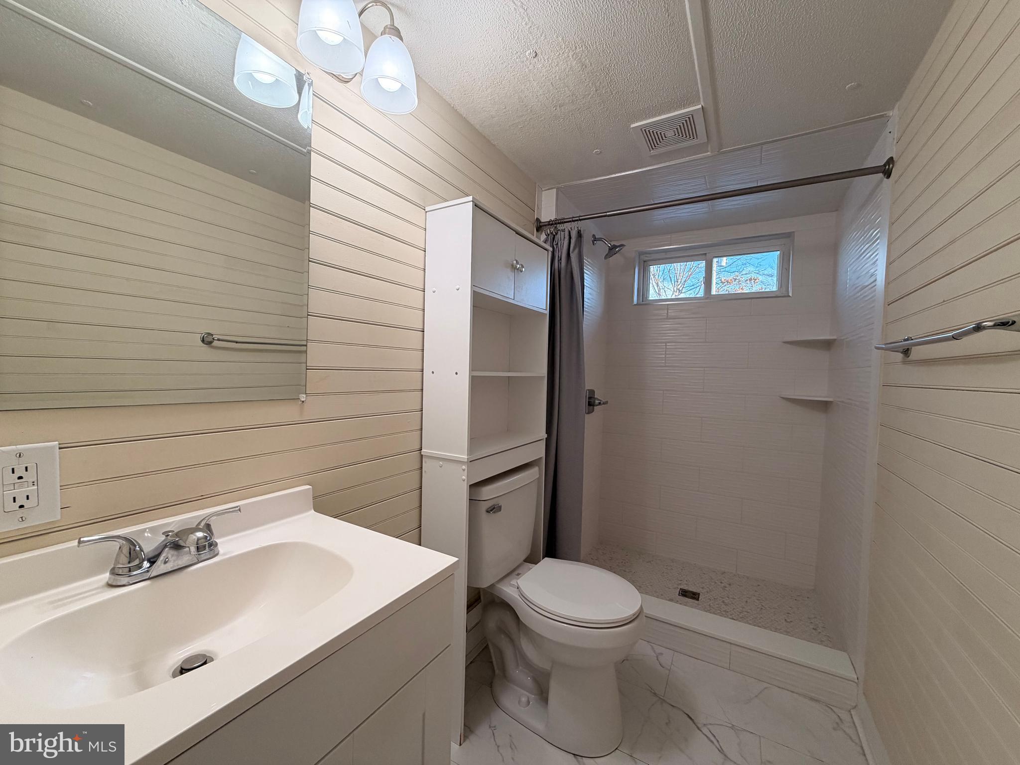 BAY CITY - Residential