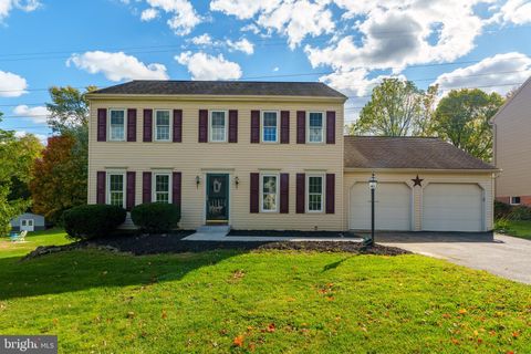 Photo of 1562 S Jefferson Court, Lancaster, PA 17602 (MLS # PALA2058244)