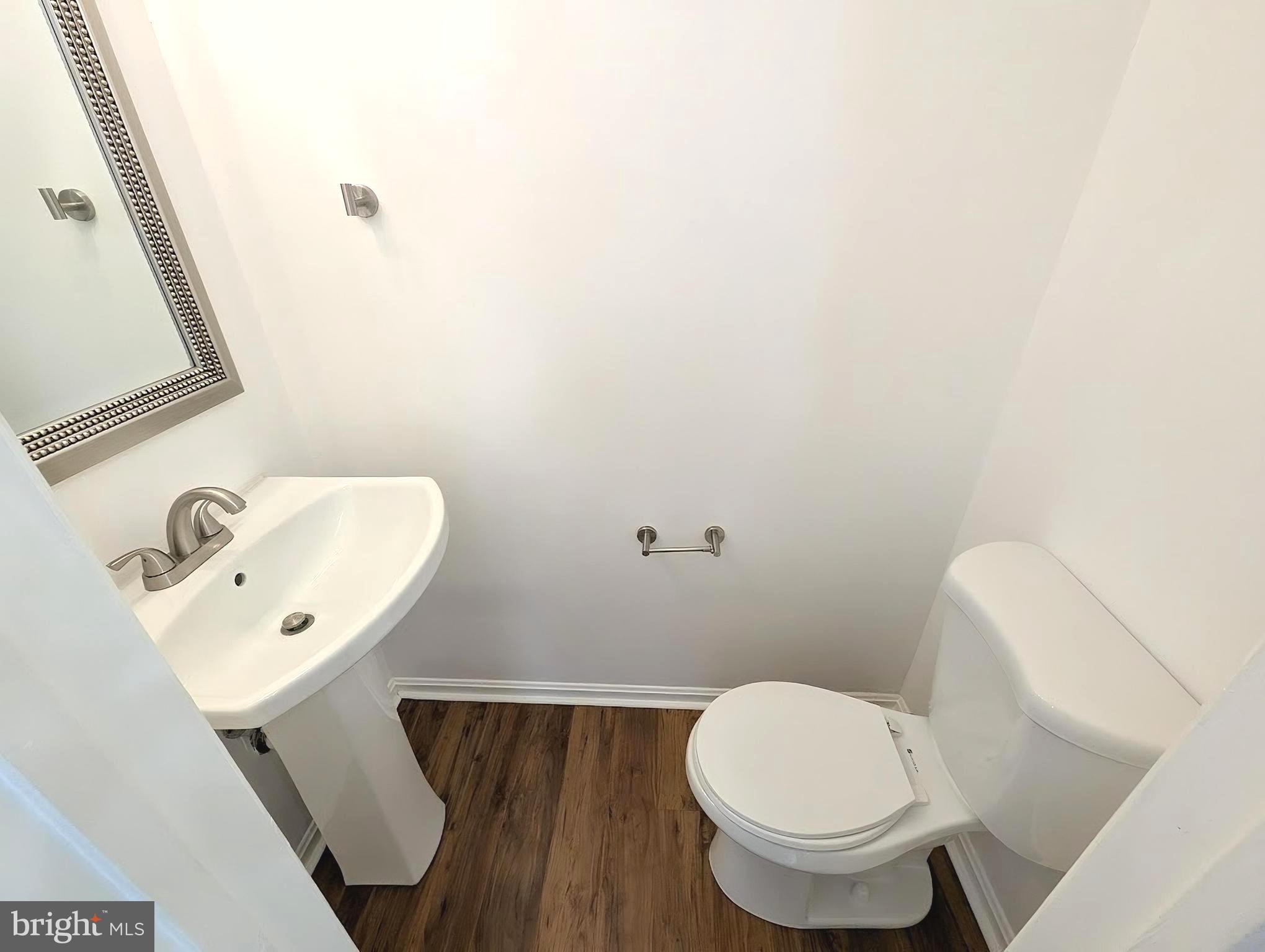 THE MEADOWS - Residential Lease