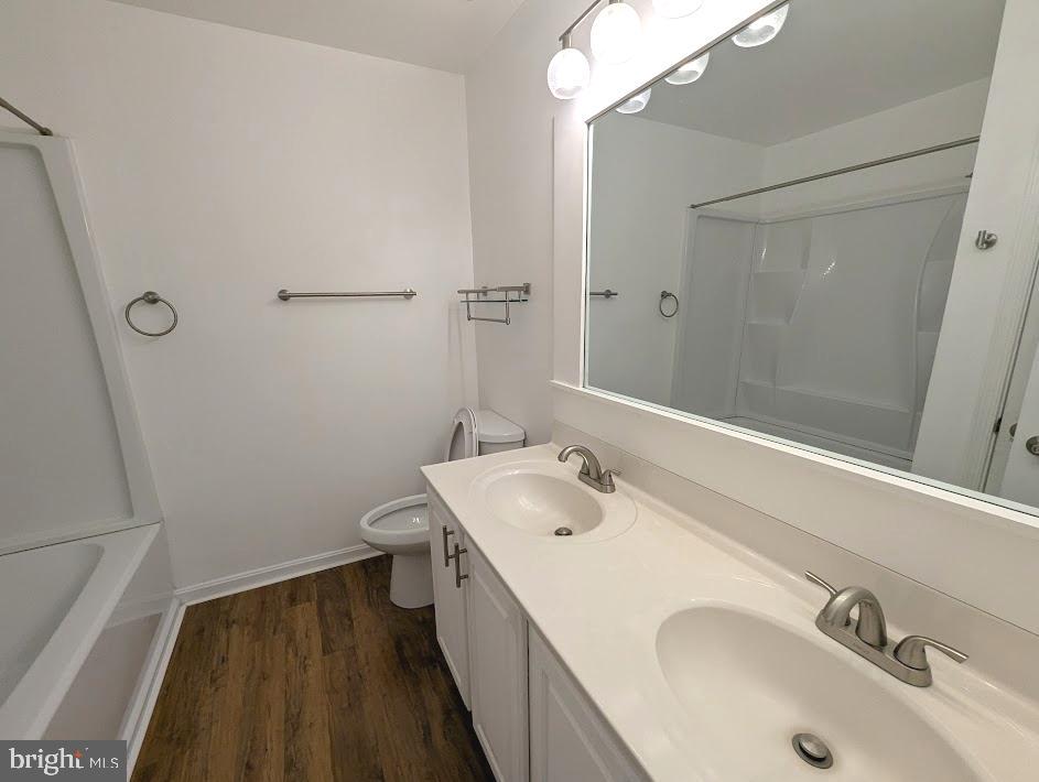 THE MEADOWS - Residential Lease