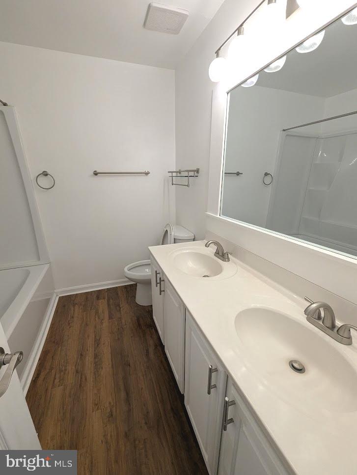 THE MEADOWS - Residential Lease