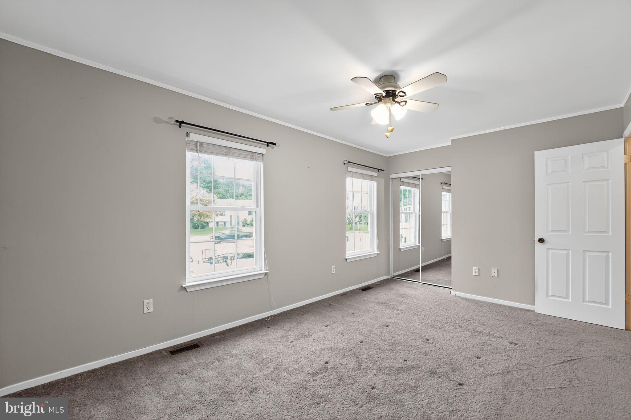 LEXINGTON RUN - Residential