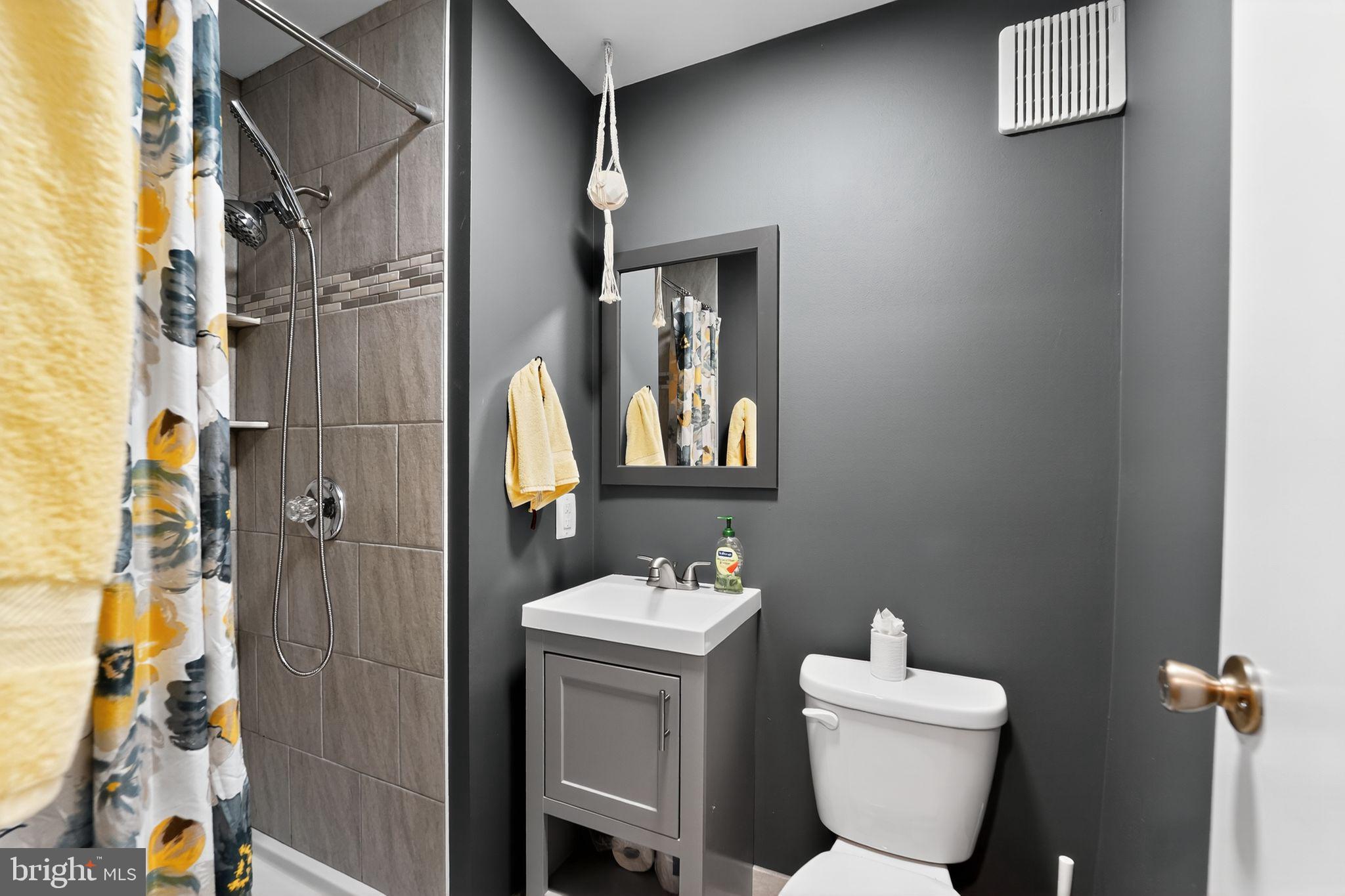 LEXINGTON RUN - Residential