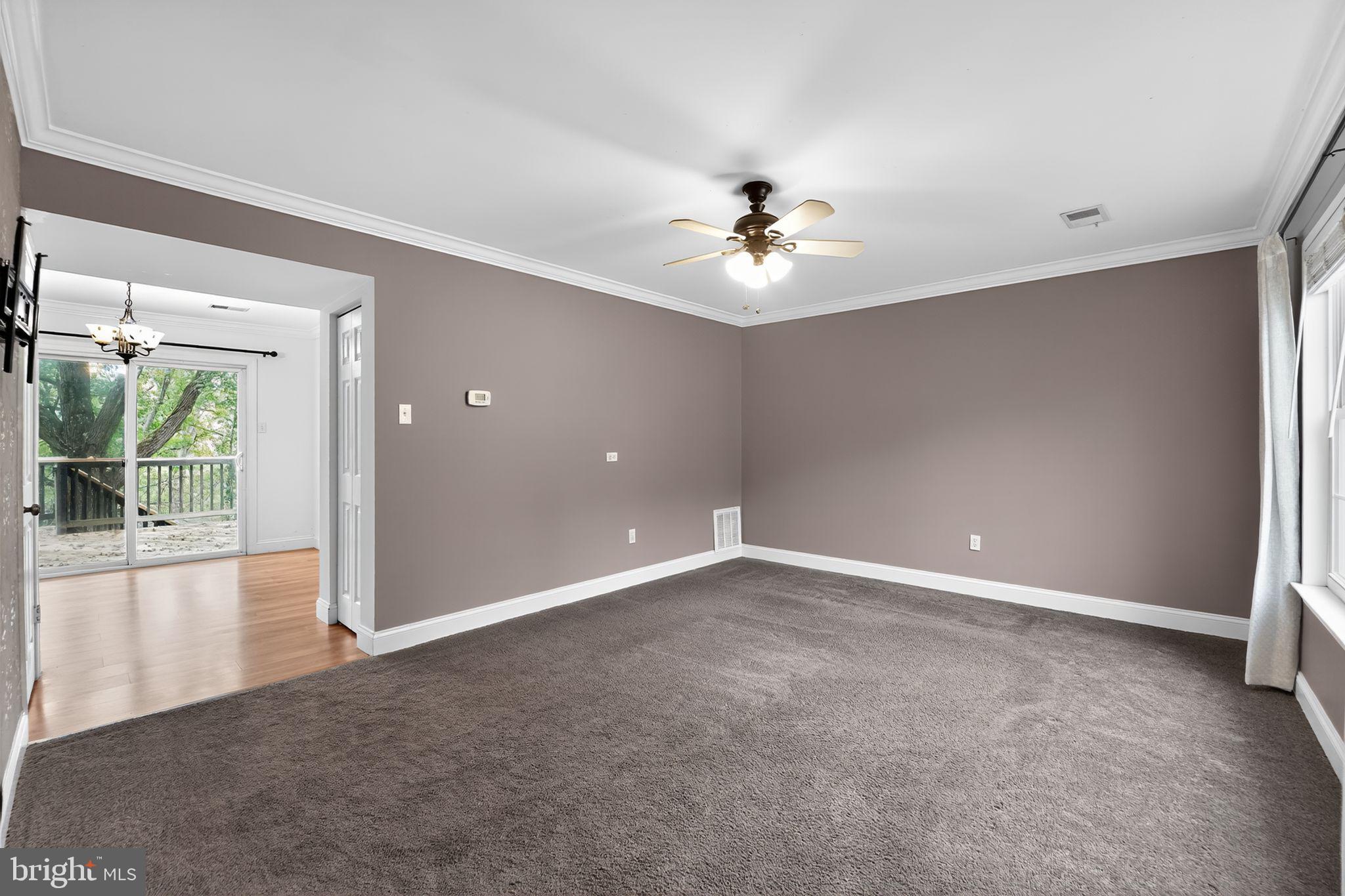 LEXINGTON RUN - Residential