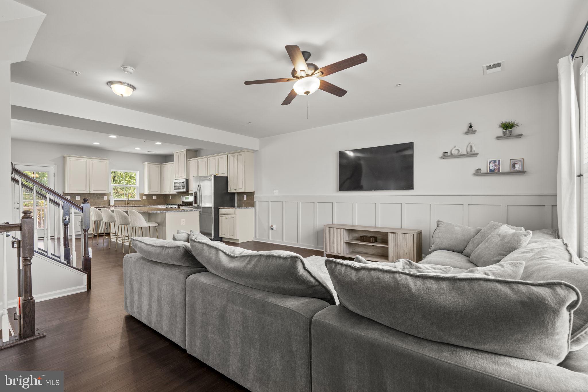 8284 HICKORY HOLLOW DRIVE