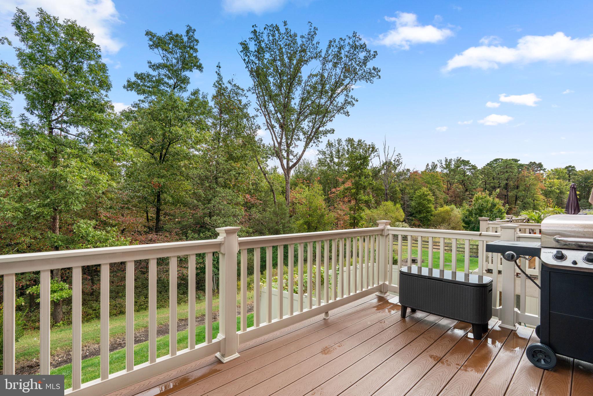 8284 HICKORY HOLLOW DRIVE