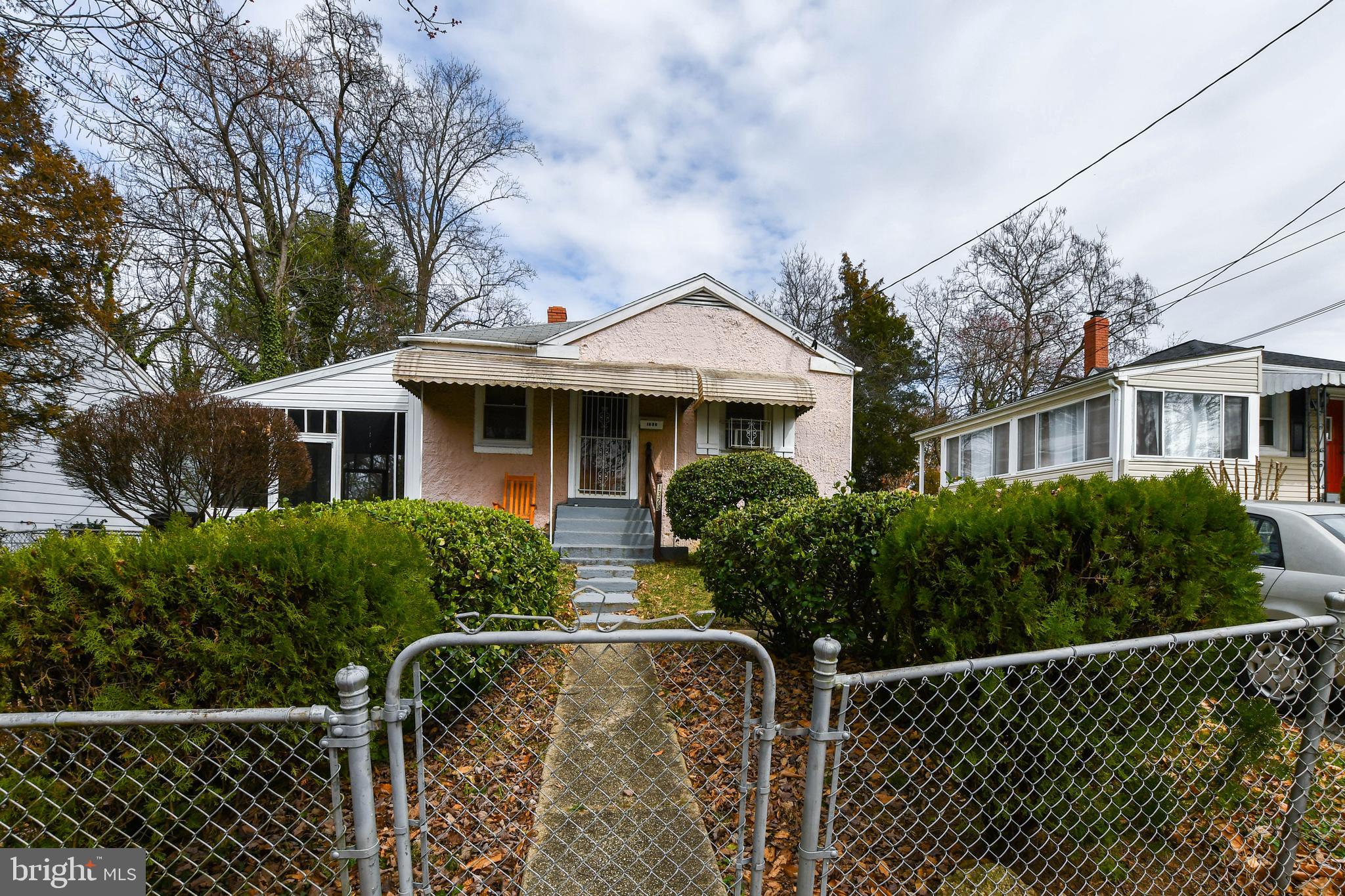 CHAPEL OAKS - Residential